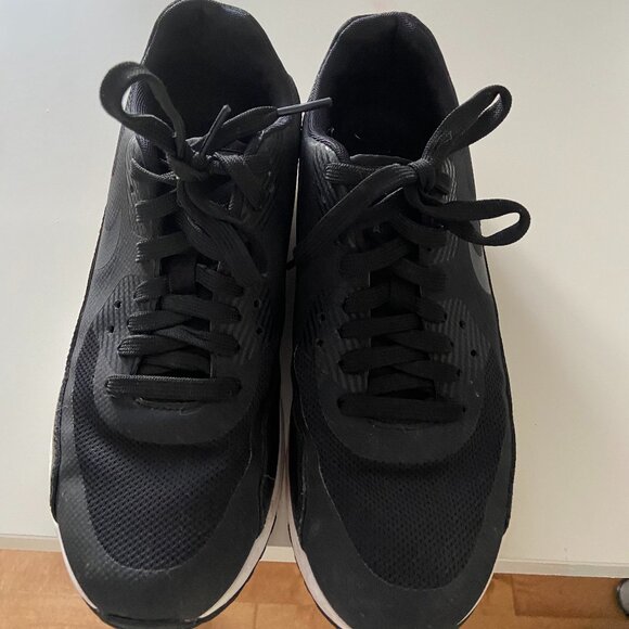 Nike Air Max 90s - Picture 3 of 4